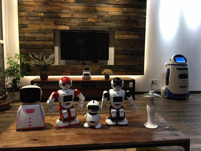 南通進化者機器人 走進智能生活的領航者